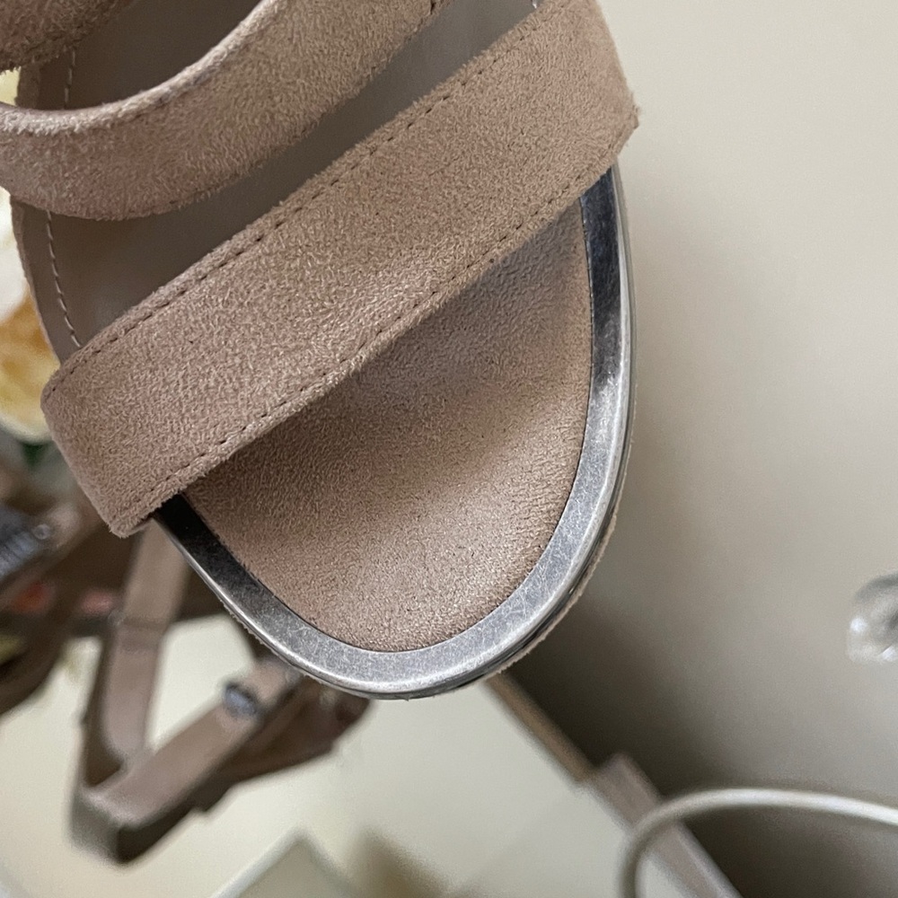 DKNY Women's Essential Baby Slide Sandal Elegant Tan Strappy Heels - Picture 4 of 14